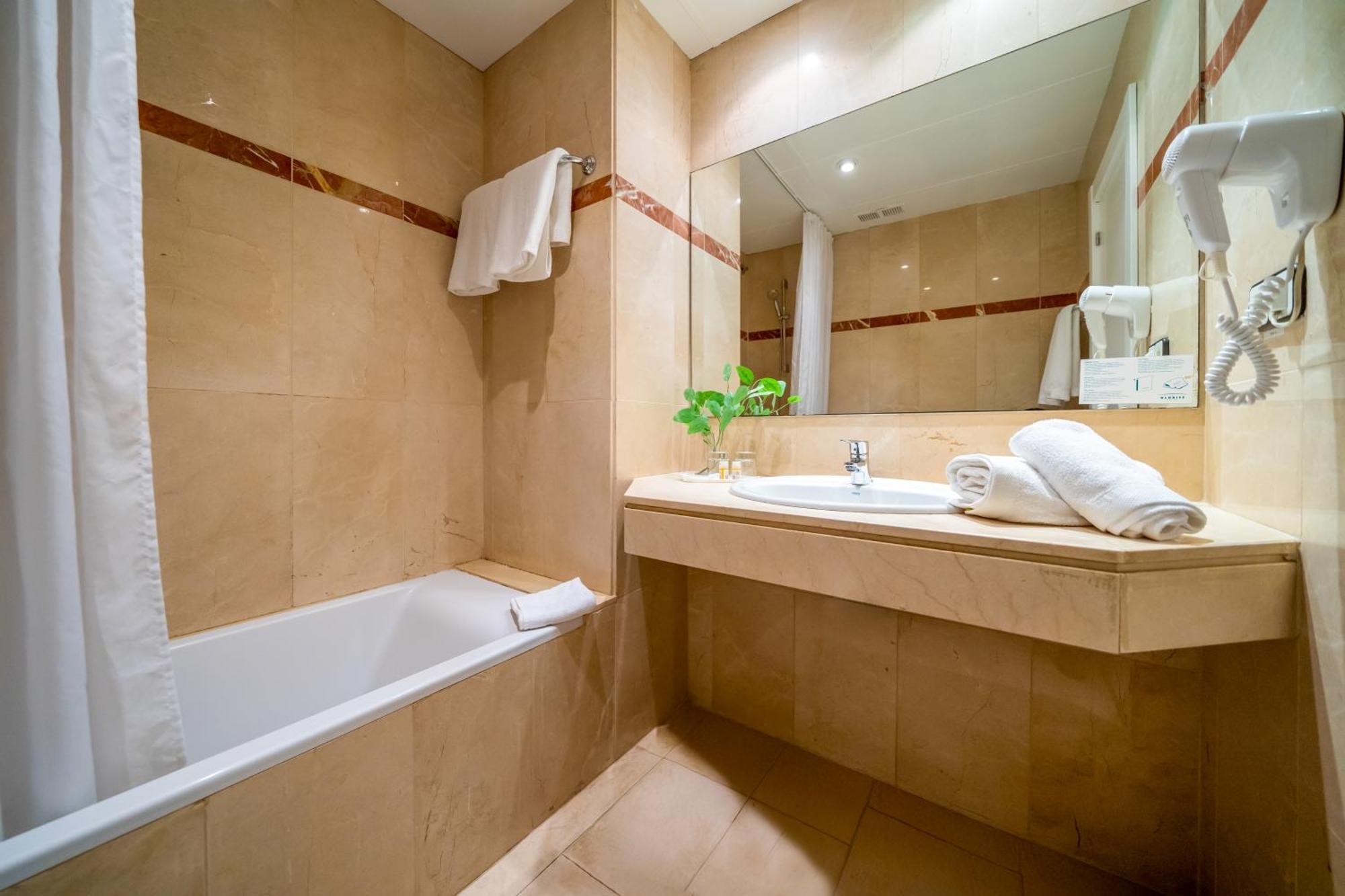 Hotel Glories Barcelona Eksteriør billede